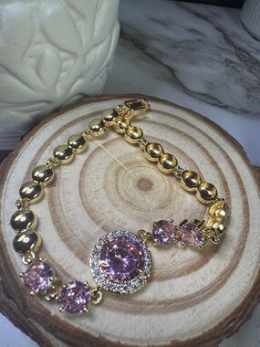 Elegant Gold Laminated Bracelet